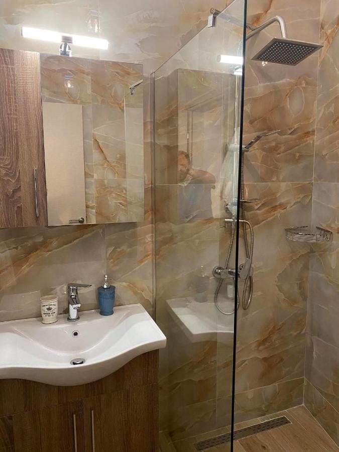 Le Bijou Luxury Rooms & Suites Veria  Bagian luar foto