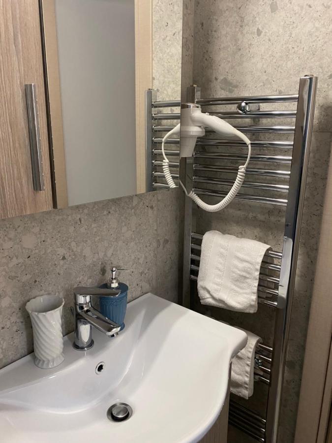Le Bijou Luxury Rooms & Suites Veria  Bagian luar foto
