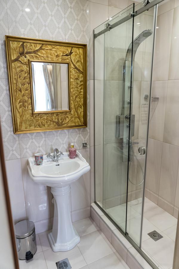 Le Bijou Luxury Rooms & Suites Veria  Bagian luar foto