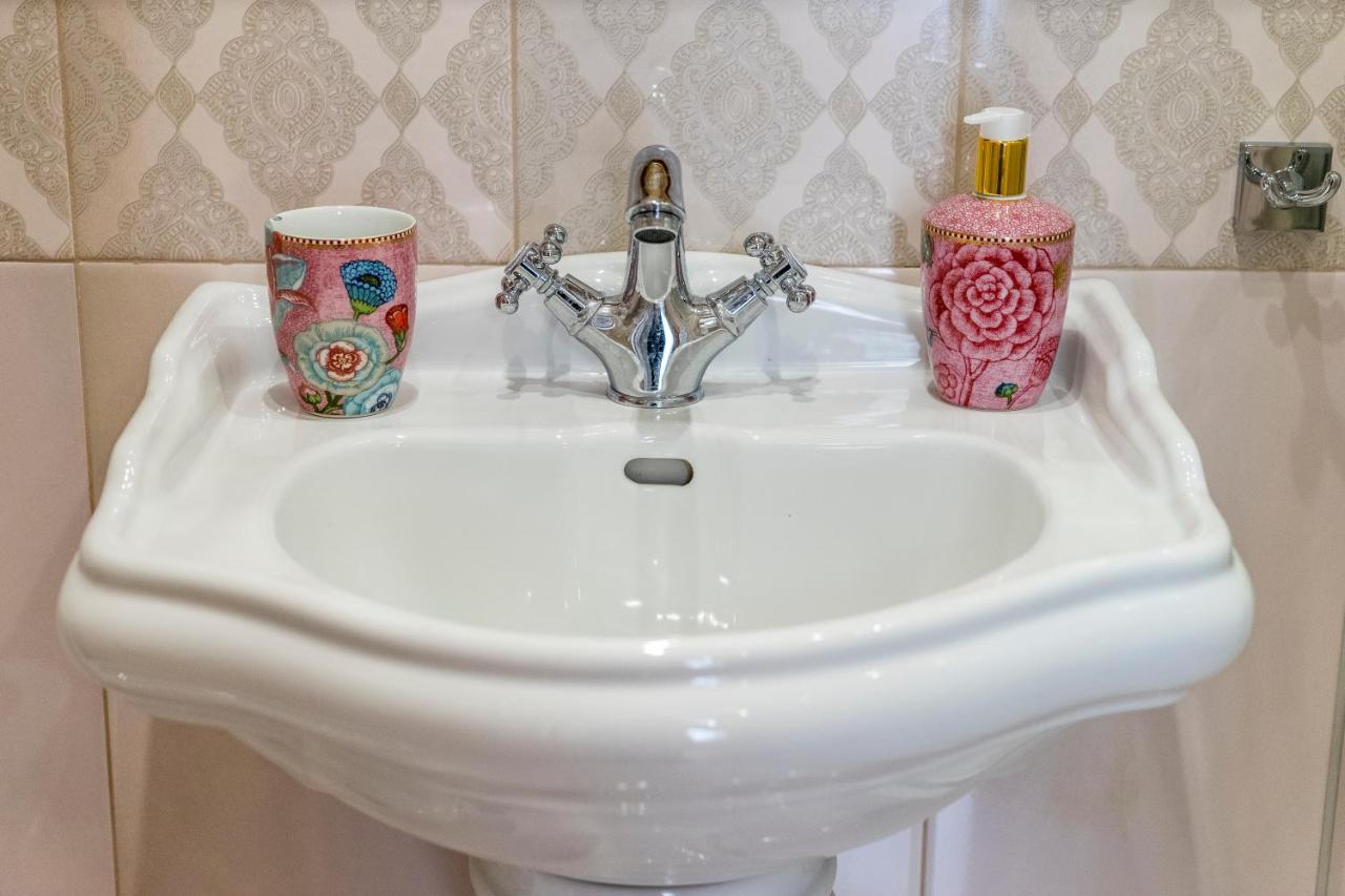 Le Bijou Luxury Rooms & Suites Veria  Bagian luar foto
